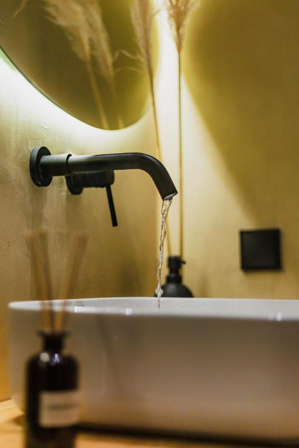 Olive Koukaki Apartment เอเธนส์ ภายนอก รูปภาพ